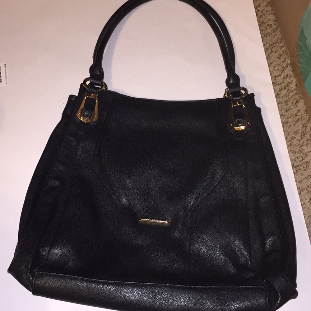 Gussaci black shoulder bag